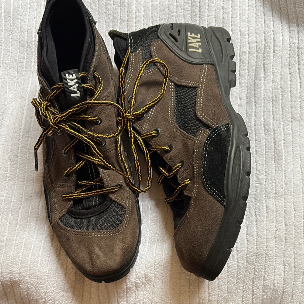 LAKE Brown and Black Durable Hiking Boots